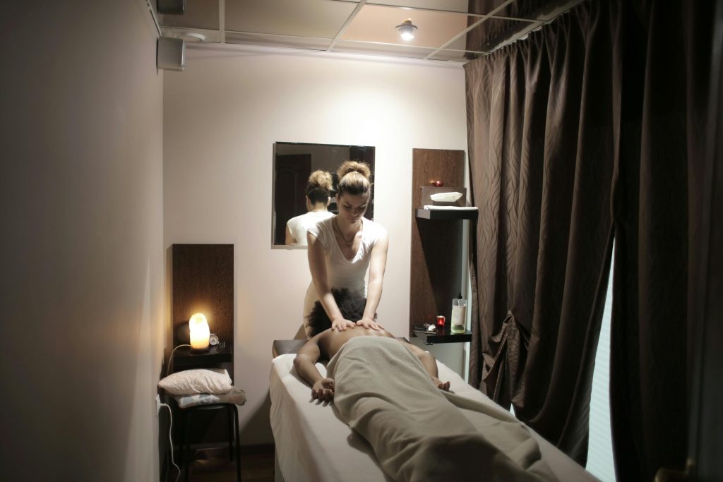 young female staff in queen spa